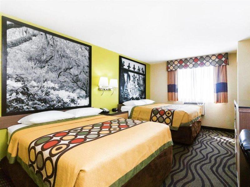 Super 8 By Wyndham Brunswick/St Simons Island Area Ξενοδοχείο Εξωτερικό φωτογραφία