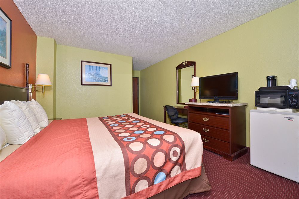 Super 8 By Wyndham Brunswick/St Simons Island Area Ξενοδοχείο Εξωτερικό φωτογραφία