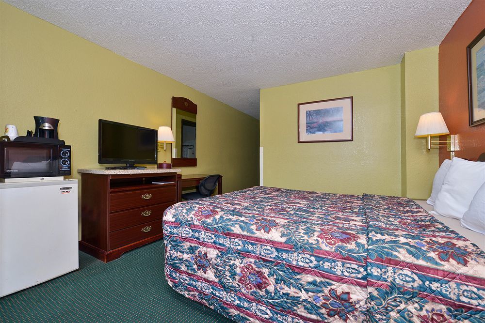 Super 8 By Wyndham Brunswick/St Simons Island Area Ξενοδοχείο Εξωτερικό φωτογραφία