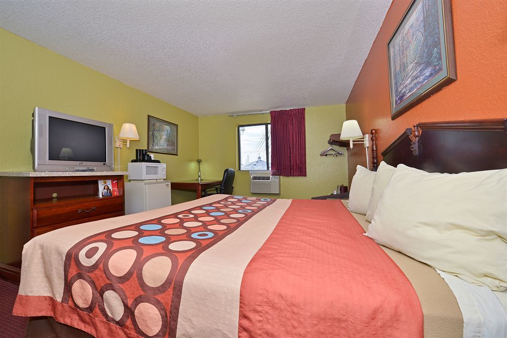 Super 8 By Wyndham Brunswick/St Simons Island Area Ξενοδοχείο Εξωτερικό φωτογραφία
