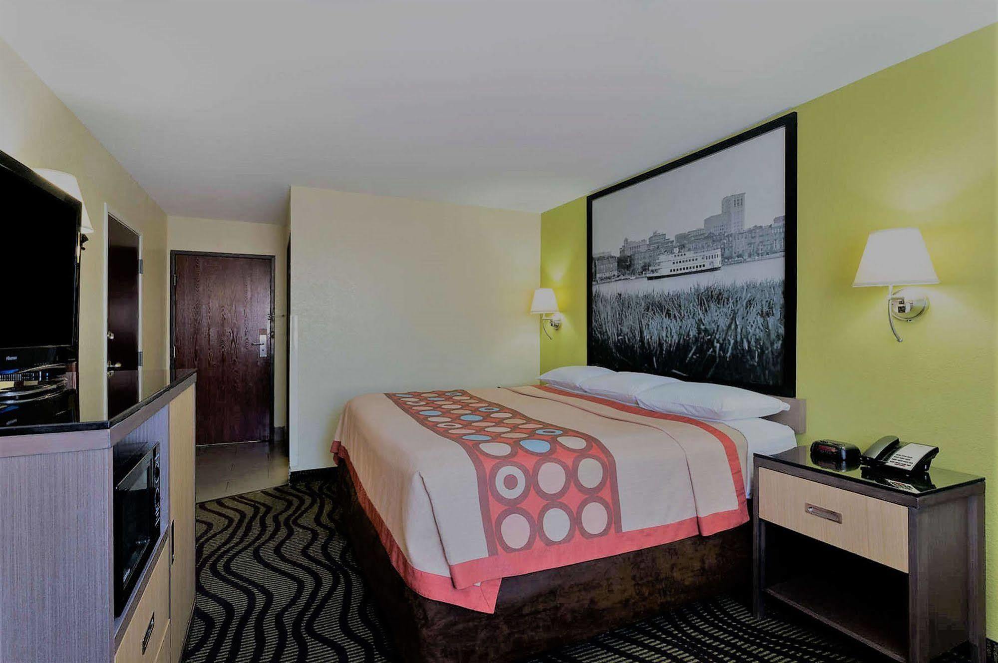 Super 8 By Wyndham Brunswick/St Simons Island Area Ξενοδοχείο Εξωτερικό φωτογραφία