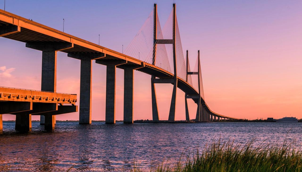 Super 8 By Wyndham Brunswick/St Simons Island Area Ξενοδοχείο Εξωτερικό φωτογραφία
