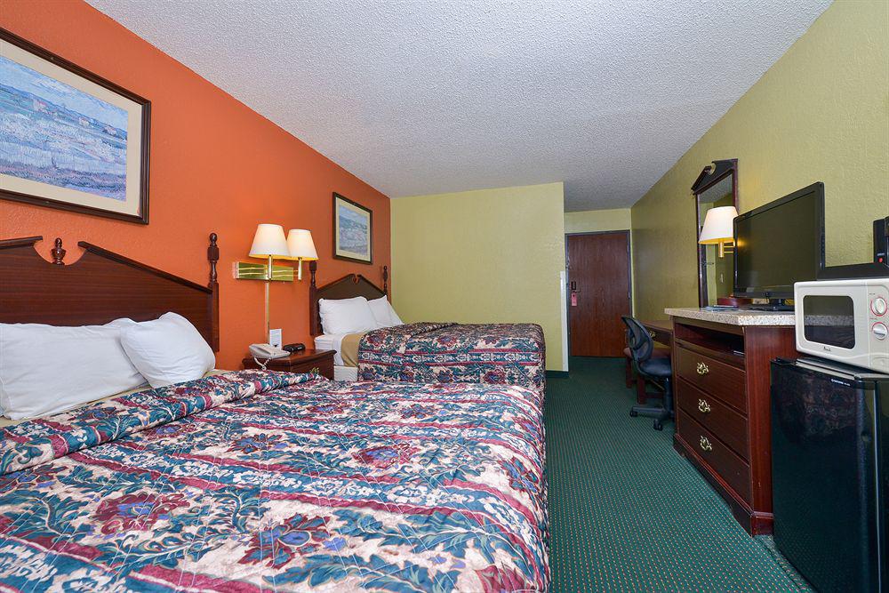 Super 8 By Wyndham Brunswick/St Simons Island Area Ξενοδοχείο Εξωτερικό φωτογραφία
